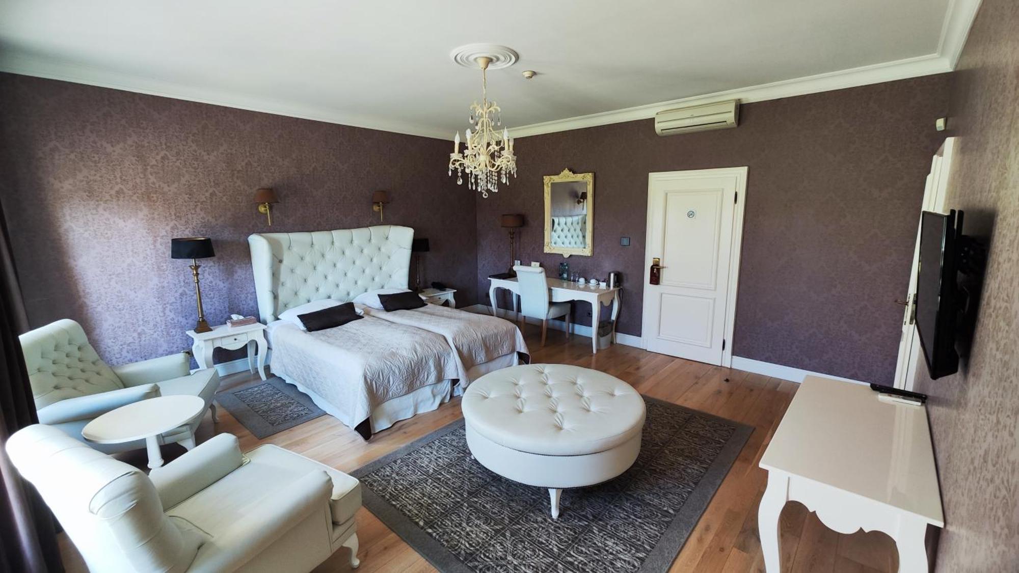 Dwor Na Wolicy Hotel Dębica Kültér fotó