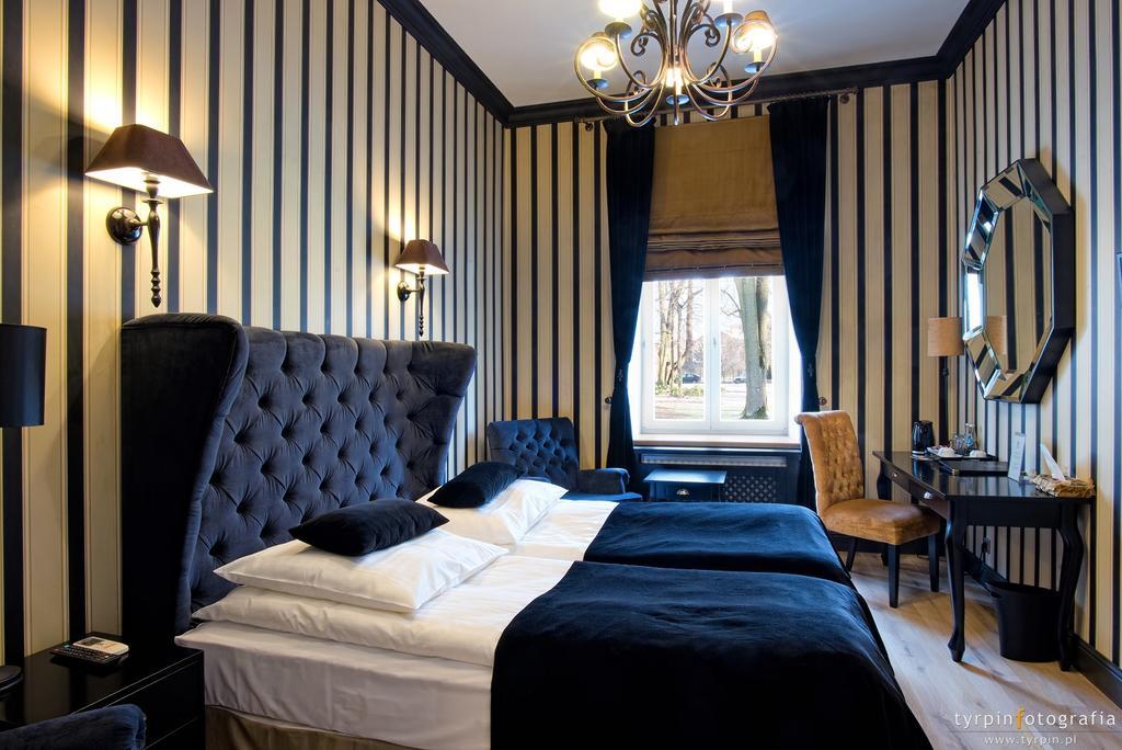 Dwor Na Wolicy Hotel Dębica Kültér fotó