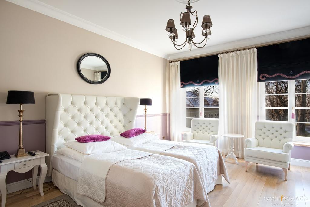 Dwor Na Wolicy Hotel Dębica Kültér fotó