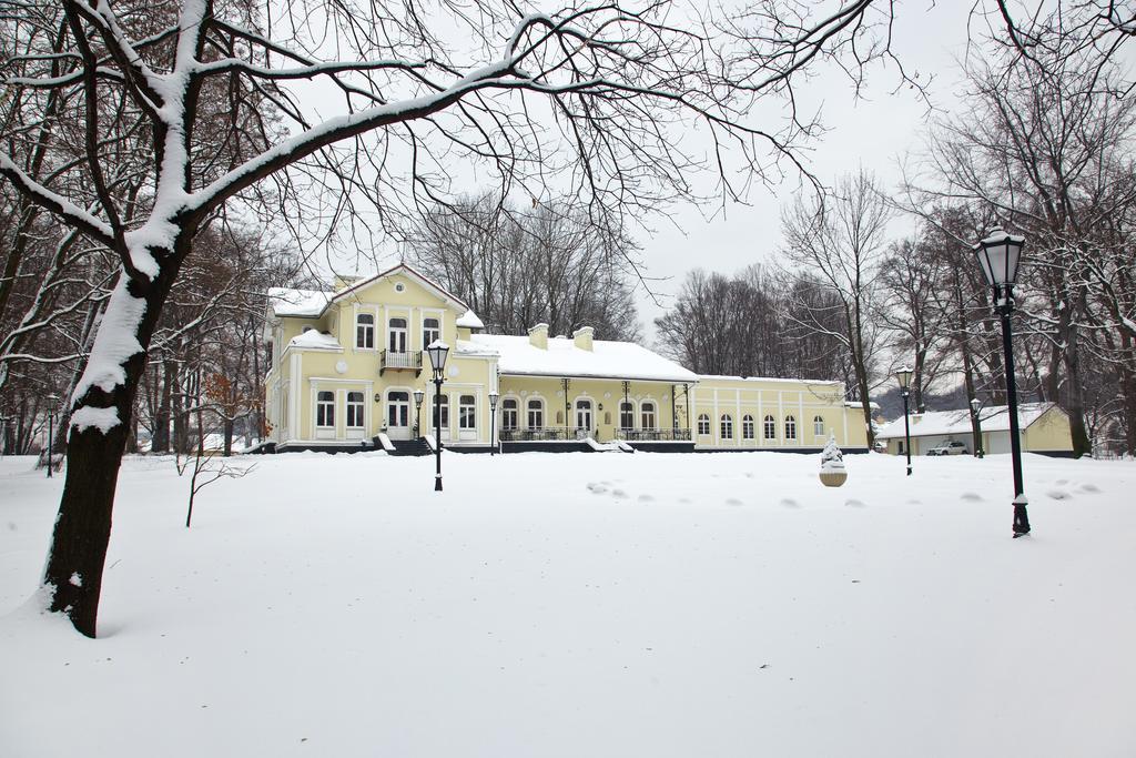 Dwor Na Wolicy Hotel Dębica Kültér fotó