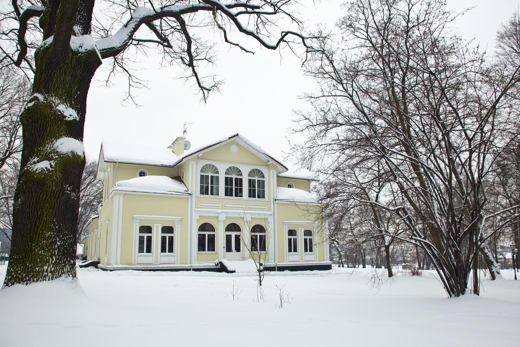 Dwor Na Wolicy Hotel Dębica Kültér fotó
