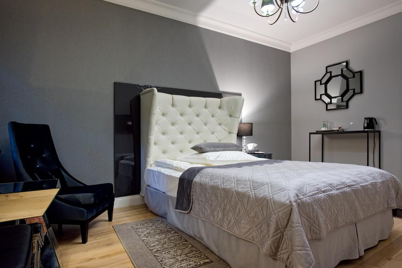 Dwor Na Wolicy Hotel Dębica Kültér fotó